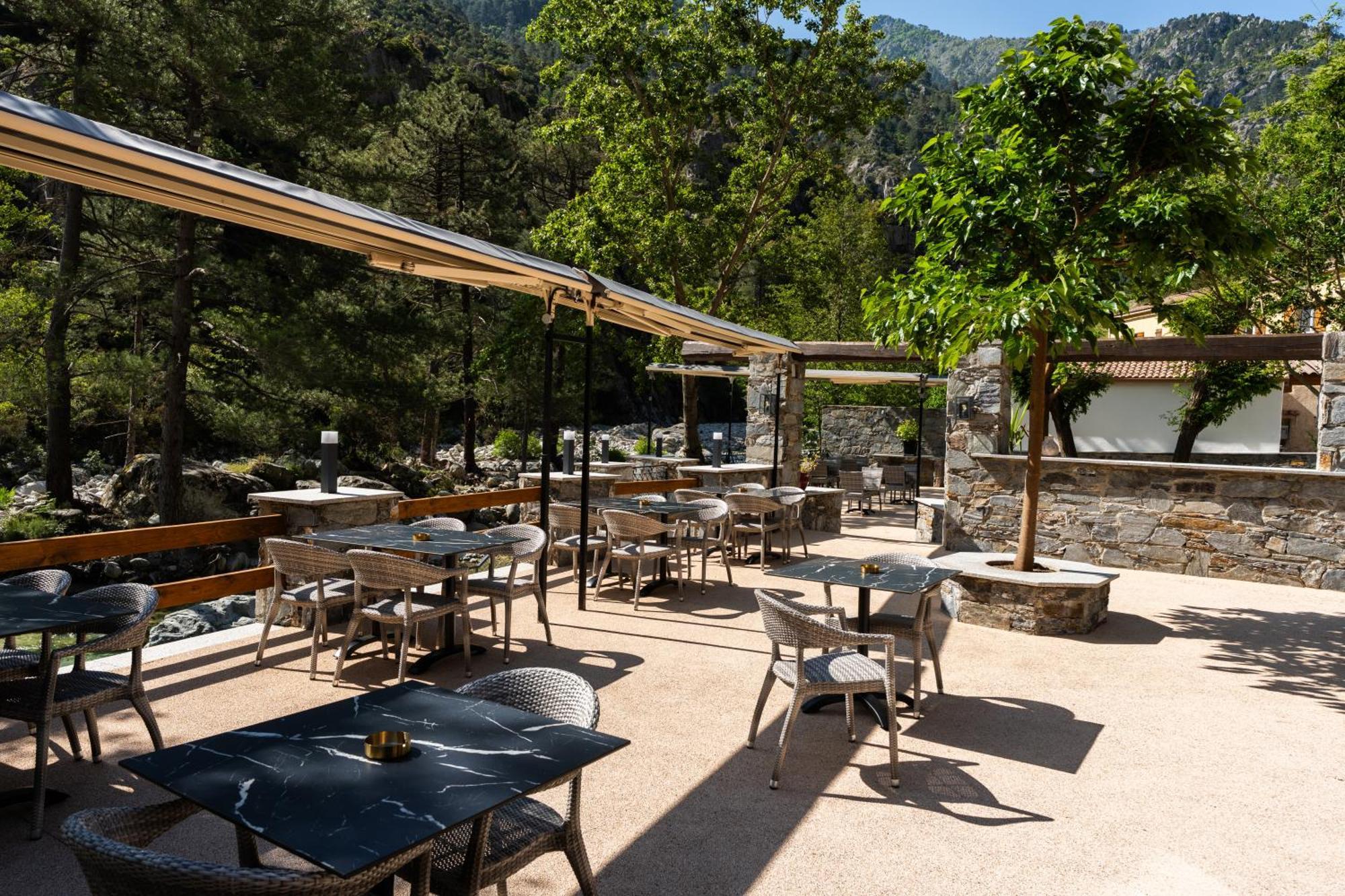 Arena Restaurant Le Refuge 3*